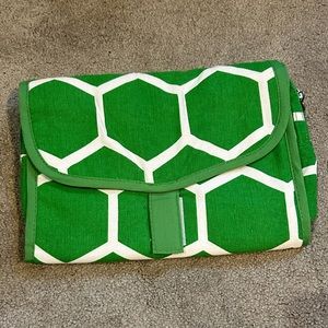 Buckhead Betties kelly green hanging toiletry/cosmetic travel bag.